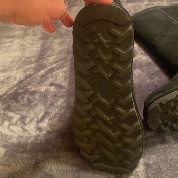 BEARPAW TALL BOOTS - Picture 6 of 6